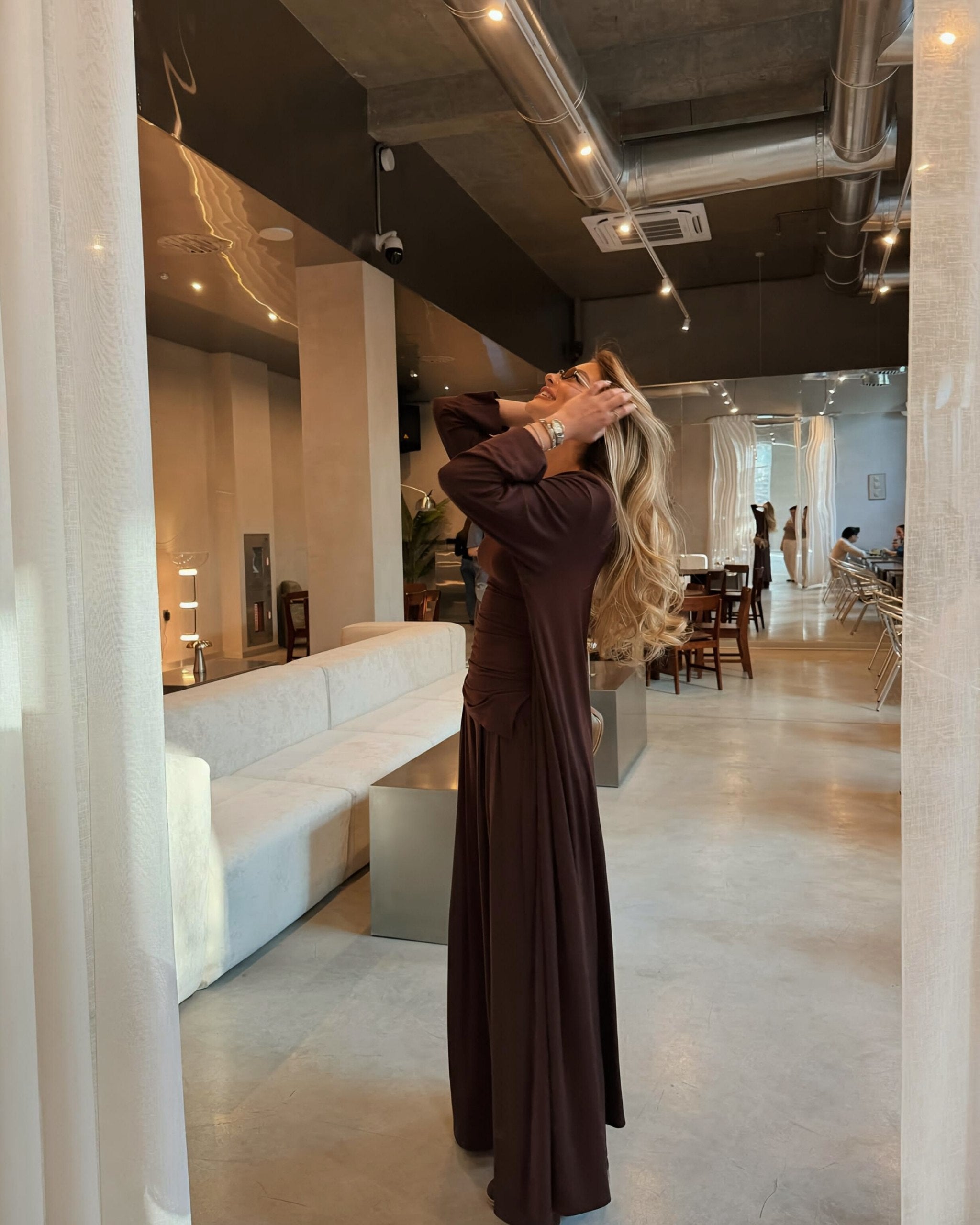 Aisha Acı Kahve Vatkalı T-shirt - Pileli Pantolon - Kimono Set
