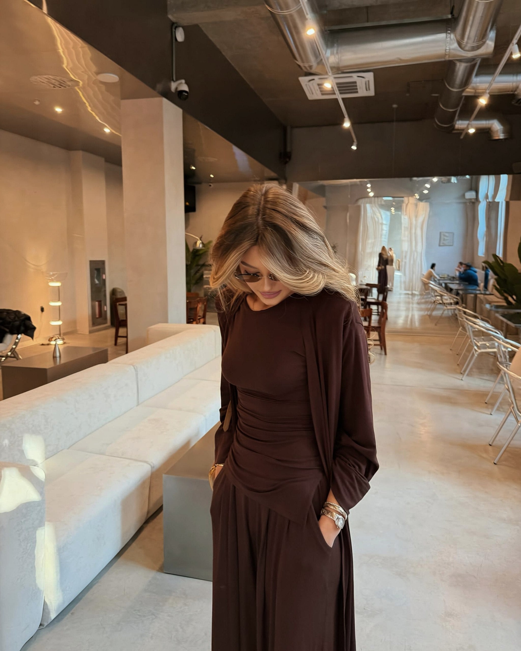 Aisha Acı Kahve Vatkalı T-shirt - Pileli Pantolon - Kimono Set