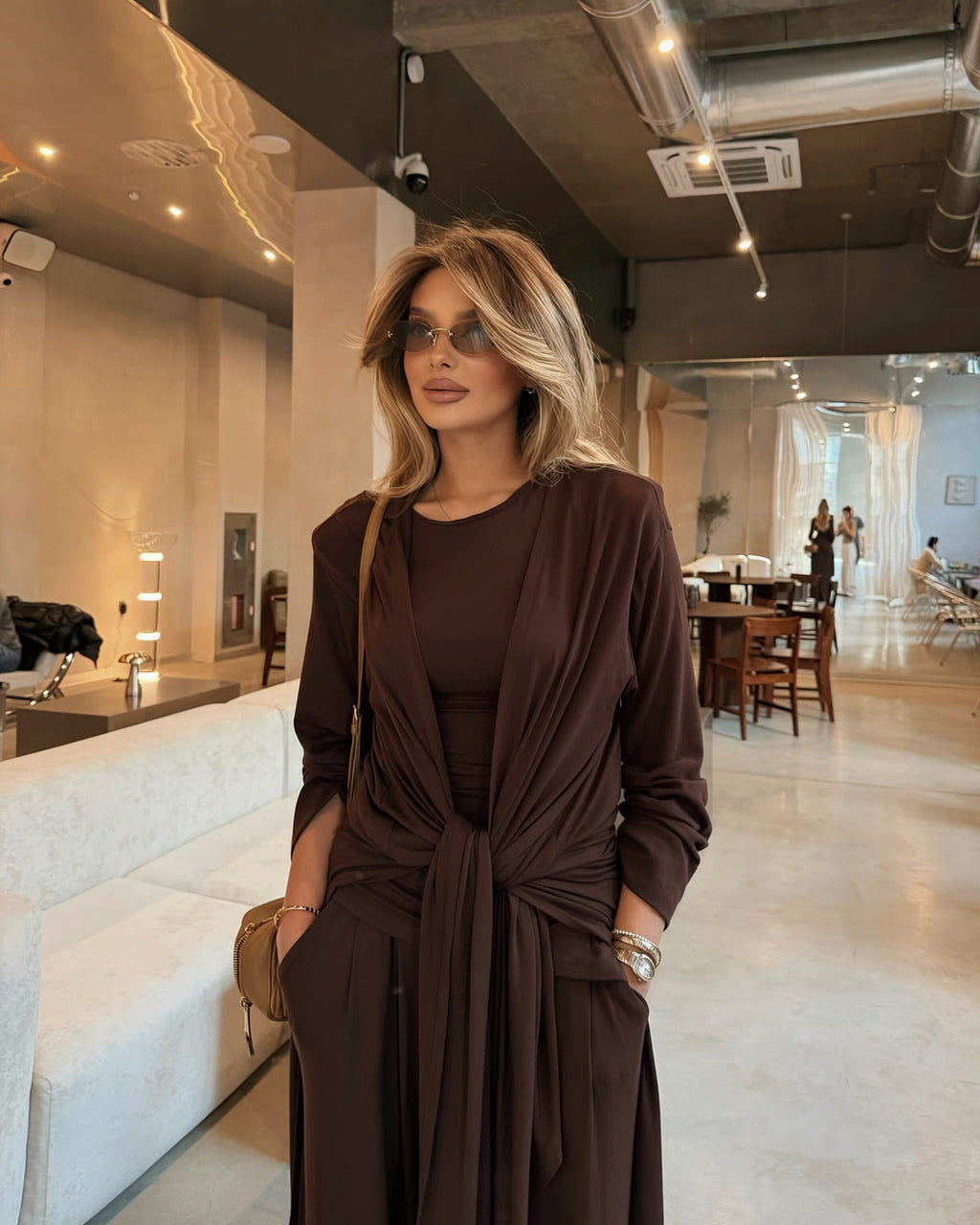Aisha Acı Kahve Vatkalı T-shirt - Pileli Pantolon - Kimono Set