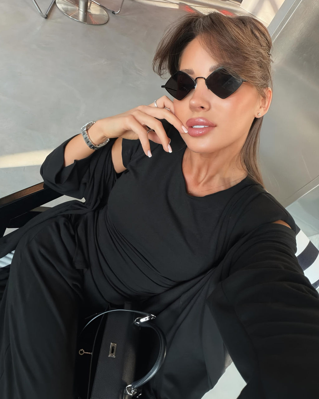 Aisha Siyah Vatkalı T-shirt - Pileli Pantolon - Kimono Set