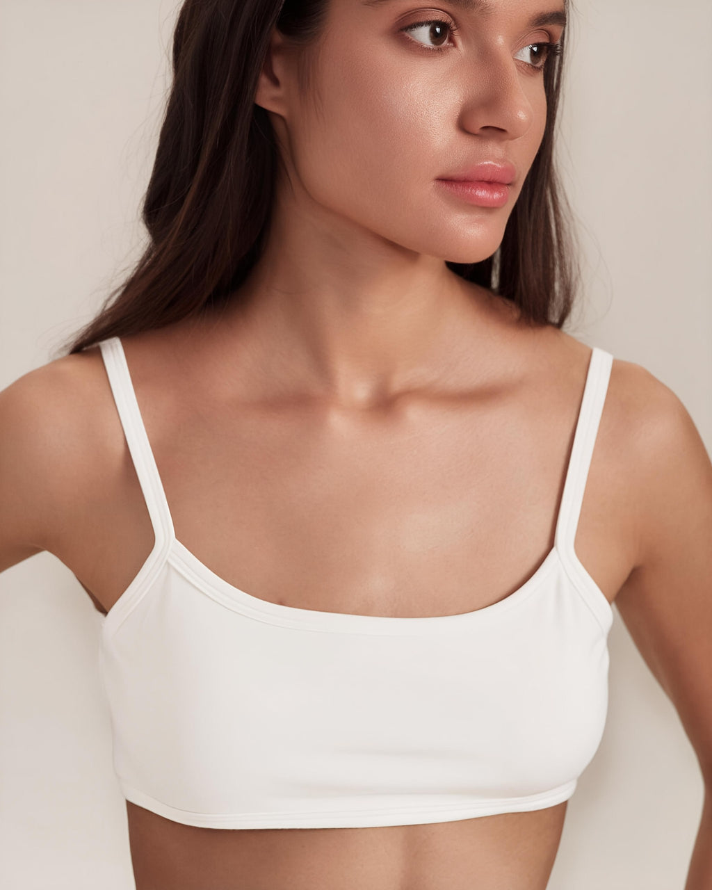 Dolce Beyaz Askılı Crop Top