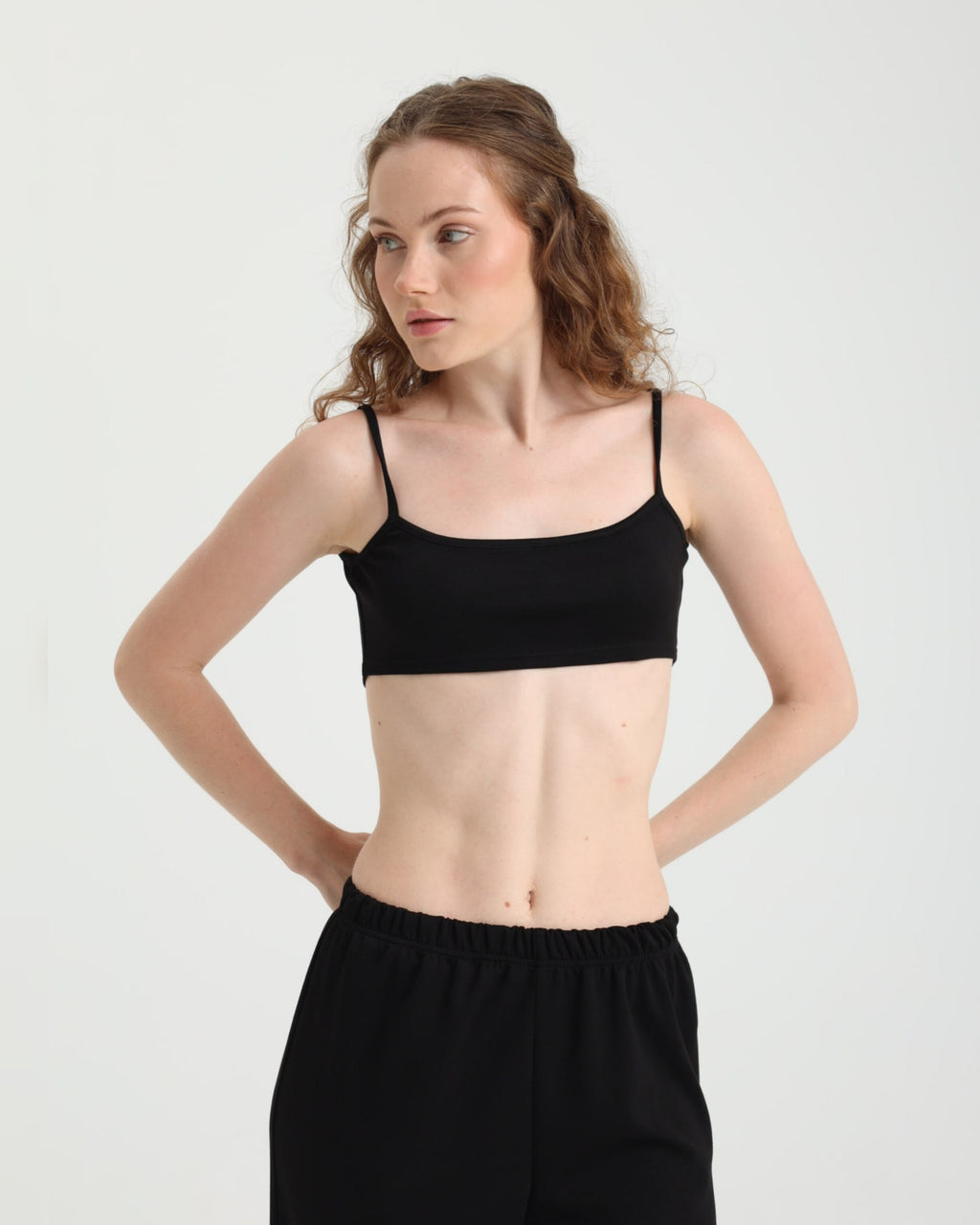 Dolce Siyah Askılı Crop Top